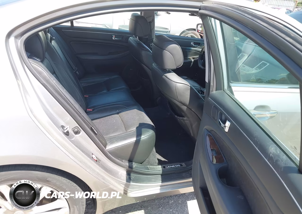 2009 Hyundai Genesis 4.6 VIN:KMHGC46F29U055298 - 8