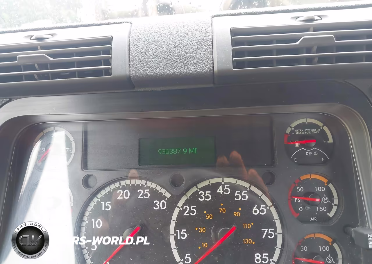 2017 Freightliner Cascadia 125 VIN:1FUJGEBGXHLHX7265 - 5