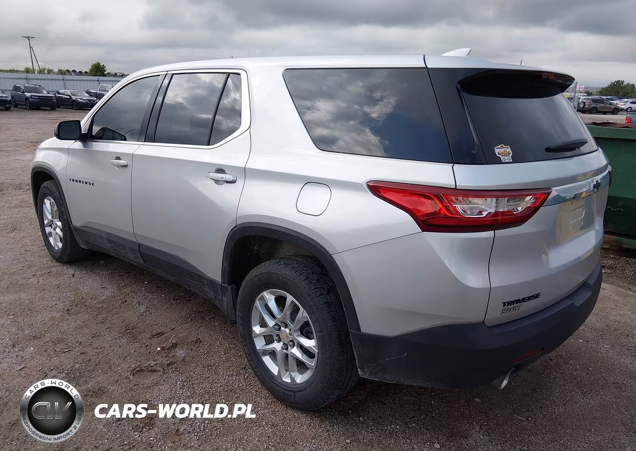 2019 Chevrolet Traverse Ls VIN:1GNERFKW0KJ149657 - 3