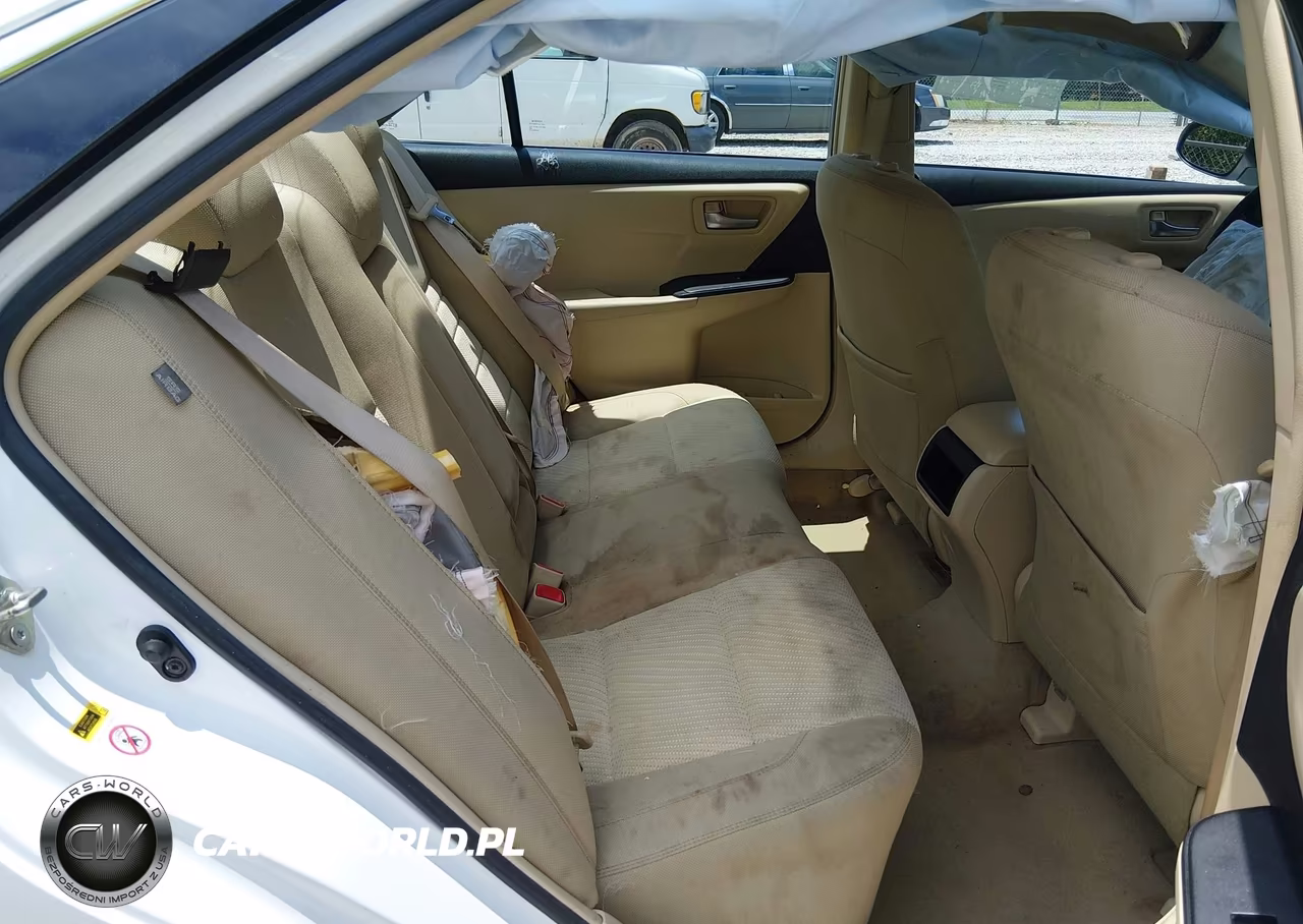 2016 Toyota Camry Hybrid Le VIN:4T1BD1FK4GU196700 - 8