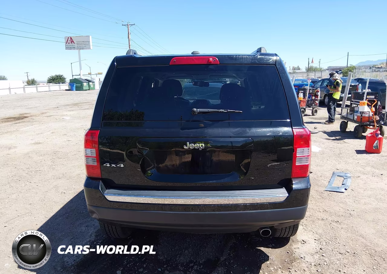 2016 Jeep Patriot High Altitude Edition VIN:1C4NJRFB9GD746904 - 17