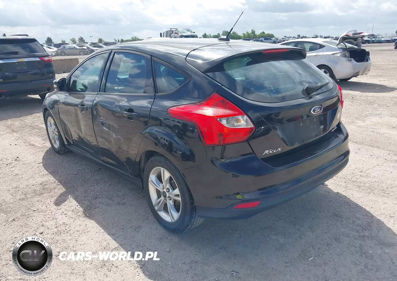 2014 Ford Focus Se VIN:1FADP3K28EL389799 - 3