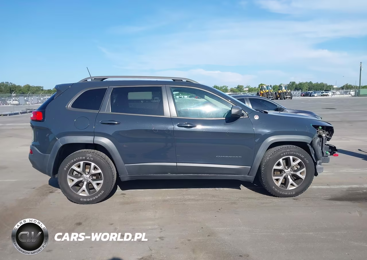 2017 Jeep Cherokee Trailhawk L Plus 4X4 VIN:1C4PJMBS5HW583448 - 14