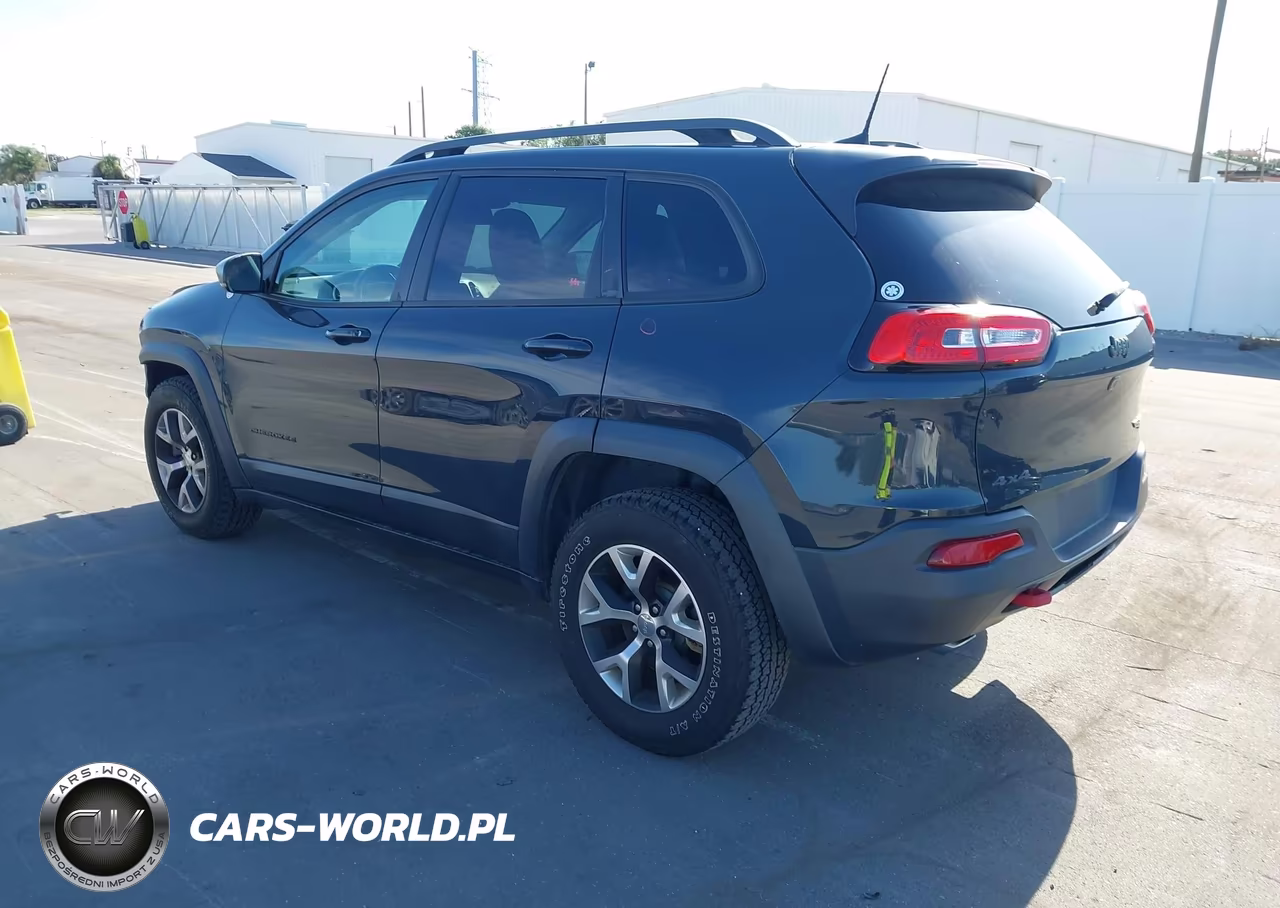 2017 Jeep Cherokee Trailhawk L Plus 4X4 VIN:1C4PJMBS5HW583448 - 3