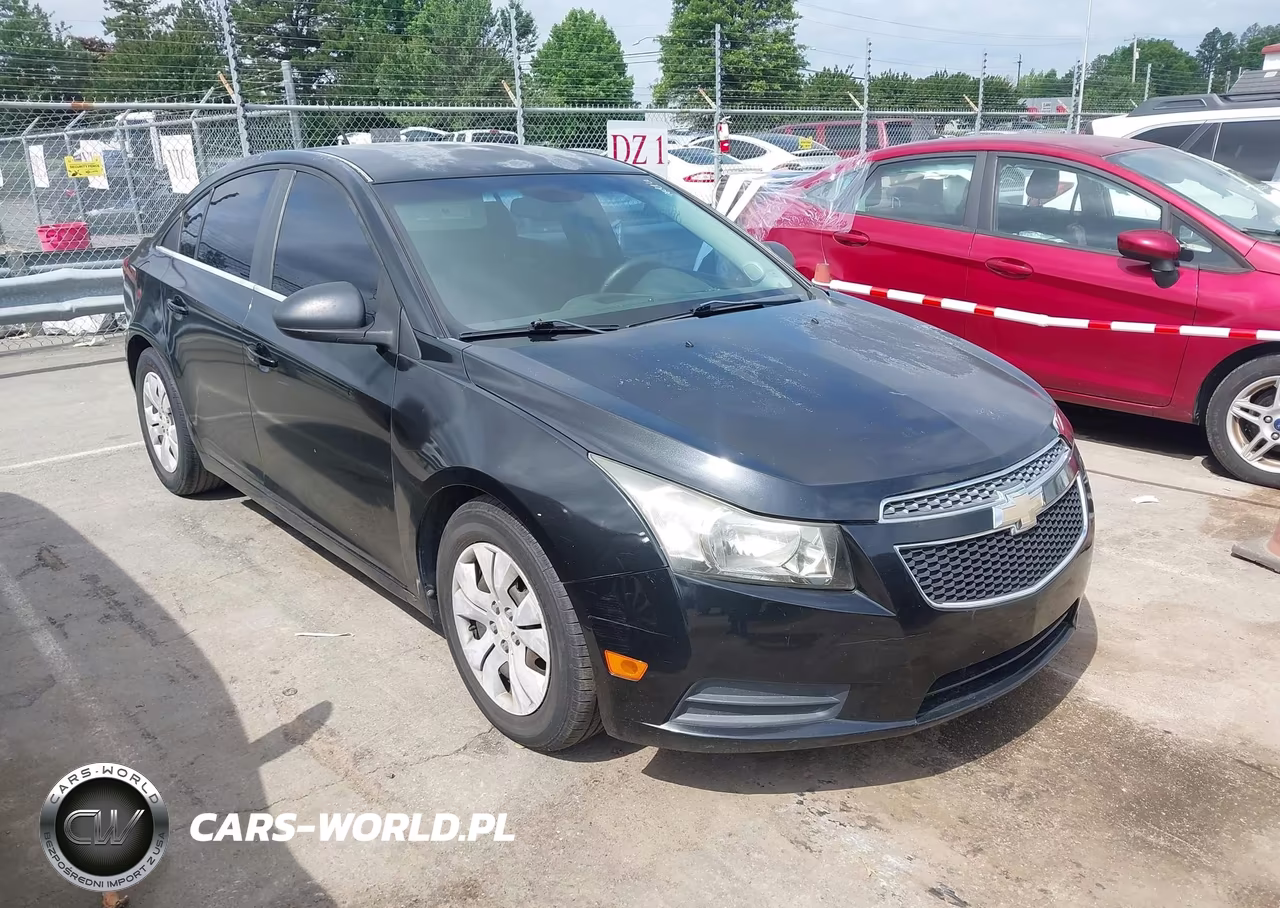 2012 Chevrolet Cruze Ls – zdjęcie 1 z 11