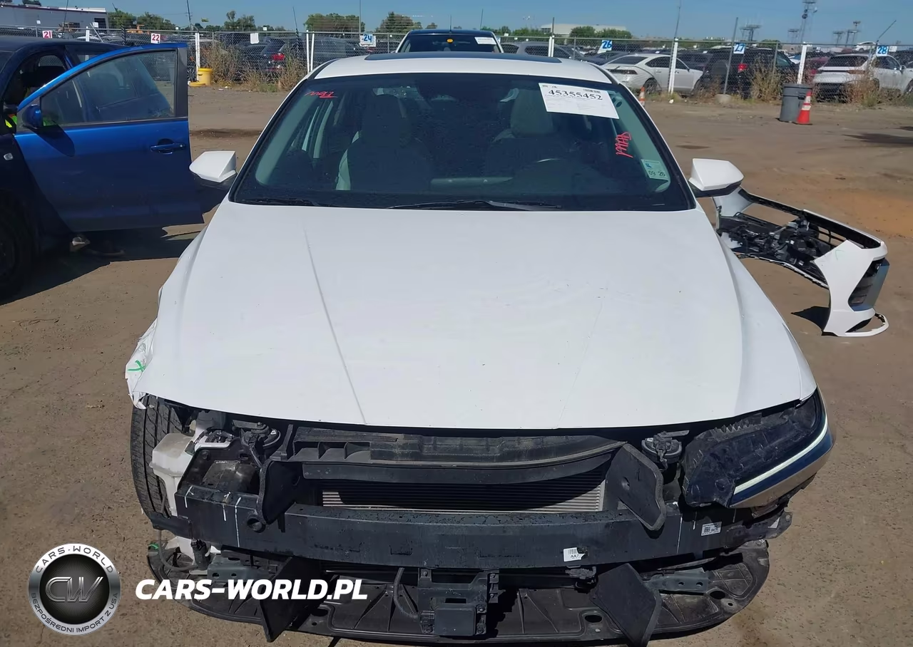 2025 Hyundai Elantra Limited VIN:KMHLP4DG9SU869890 - 13