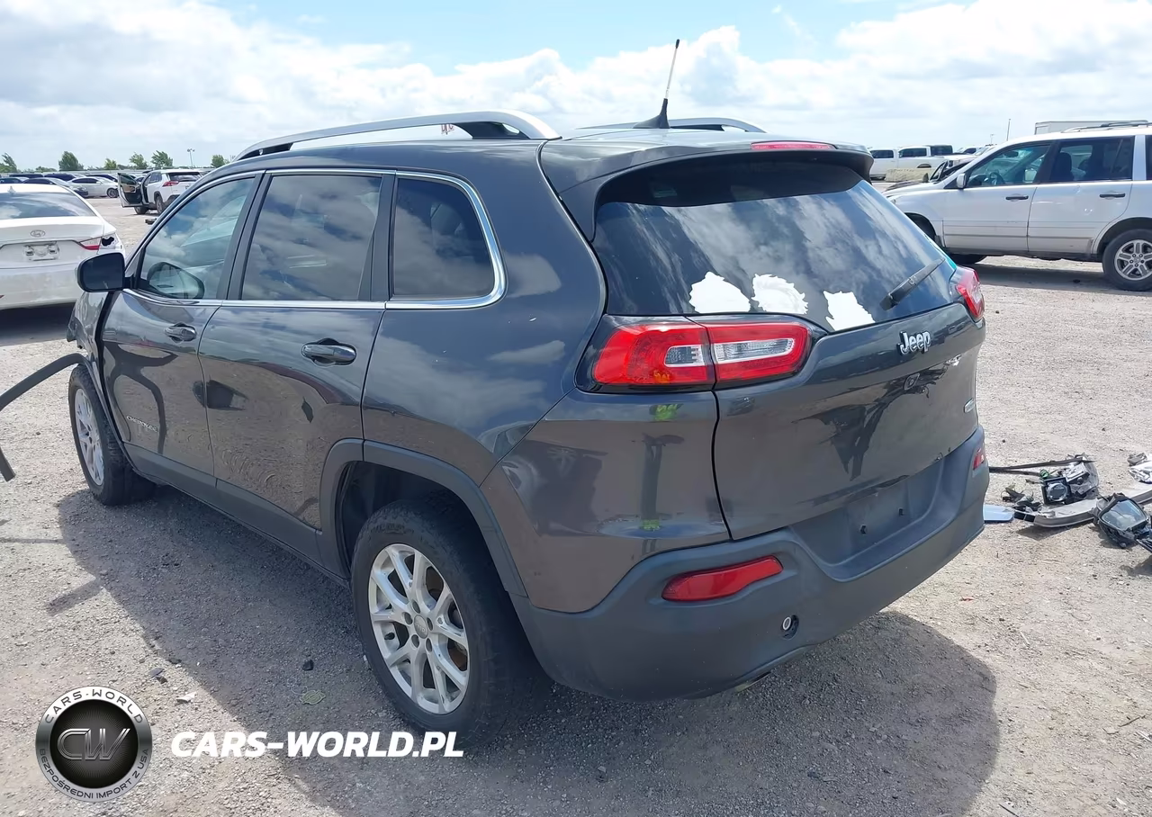 2016 Jeep Cherokee Latitude VIN:1C4PJLCB3GW363636 - 3