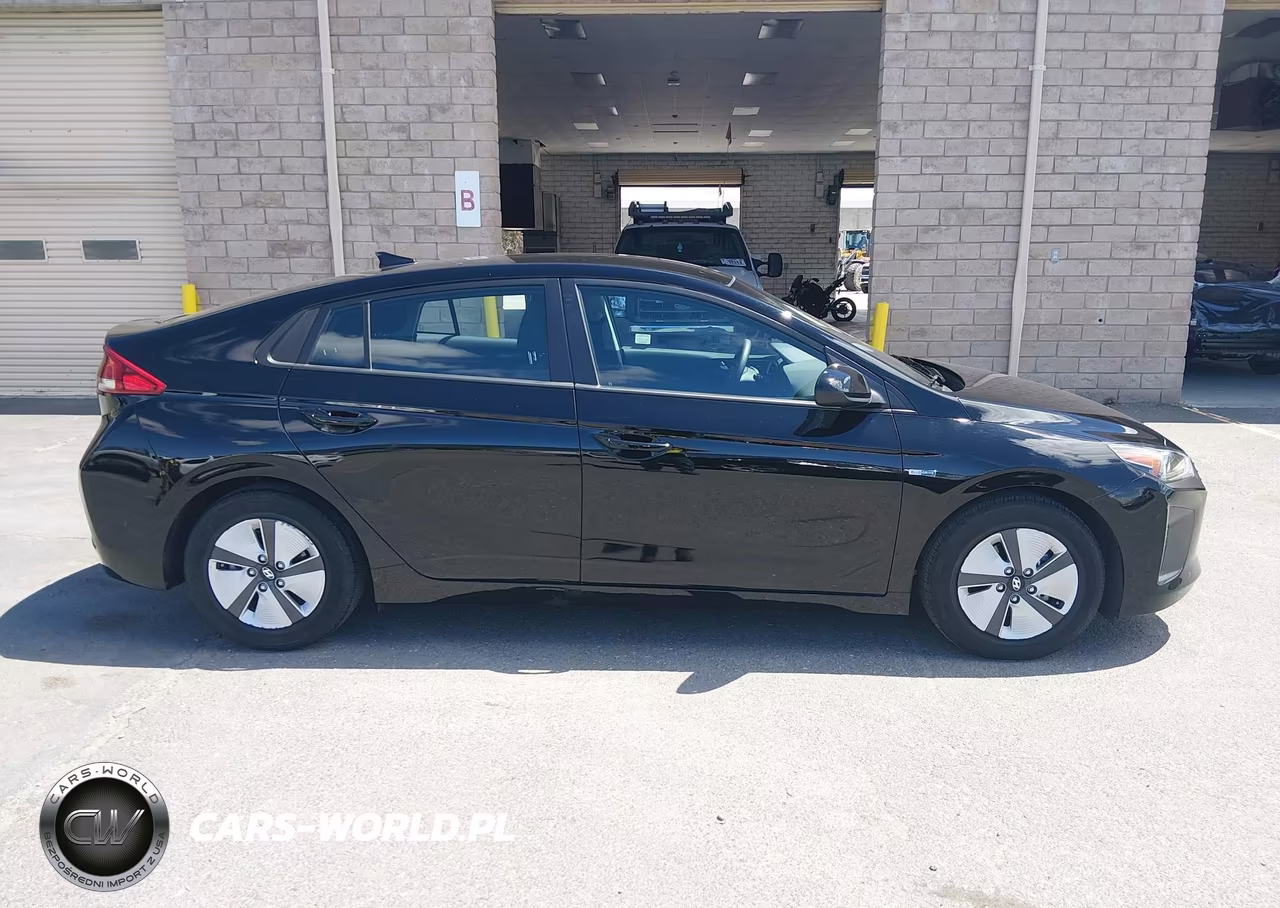 2018 Hyundai Ioniq Hybrid Blue VIN:KMHC65LC9JU076630 - 15