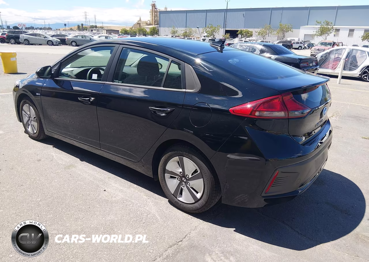 2018 Hyundai Ioniq Hybrid Blue VIN:KMHC65LC9JU076630 - 3
