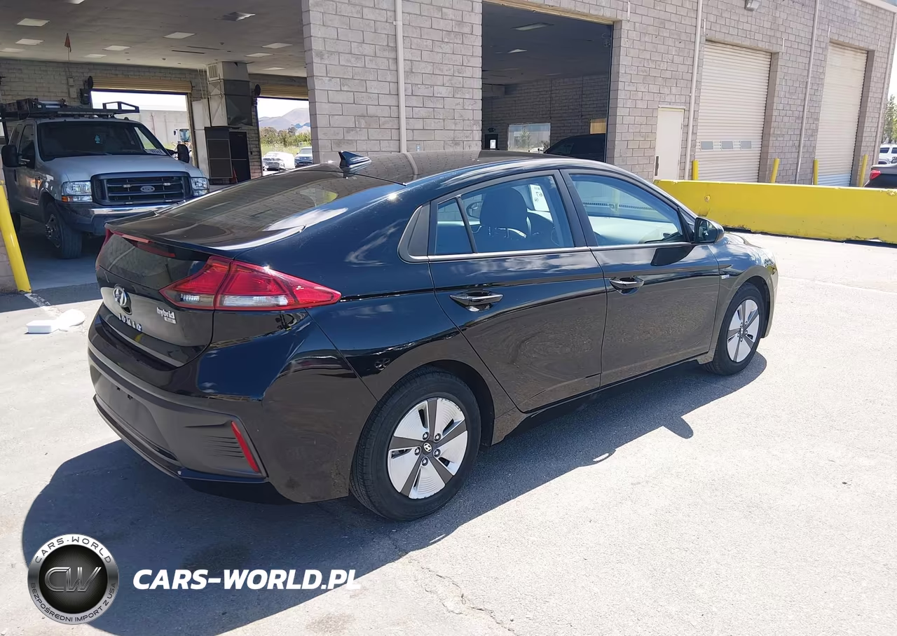 2018 Hyundai Ioniq Hybrid Blue VIN:KMHC65LC9JU076630 - 4