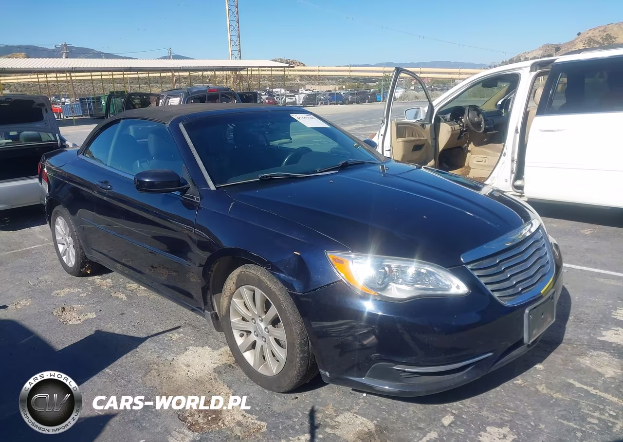 2012 Chrysler 200 Touring – zdjęcie 1 z 11