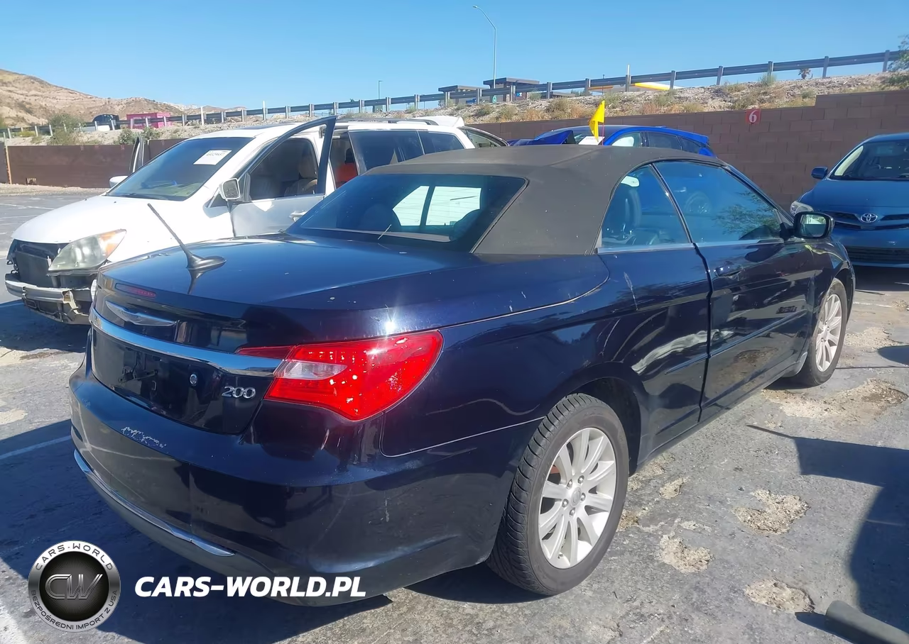 2012 Chrysler 200 Touring VIN:1C3BCBEG6CN256298 - 4