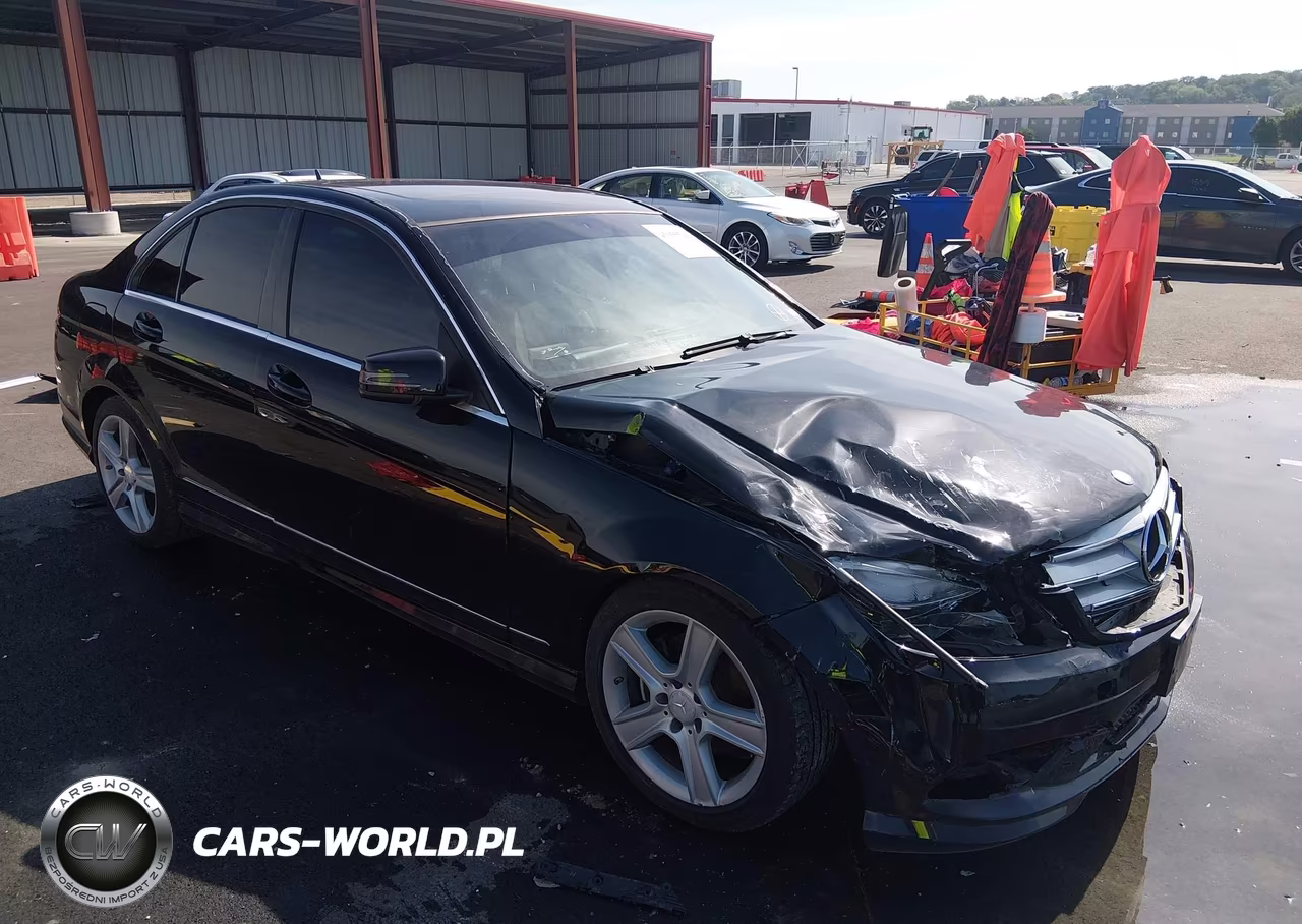 2011 Mercedes-Benz C 300 Luxury 4Matic-Sport 4Matic – zdjęcie 1 z 17