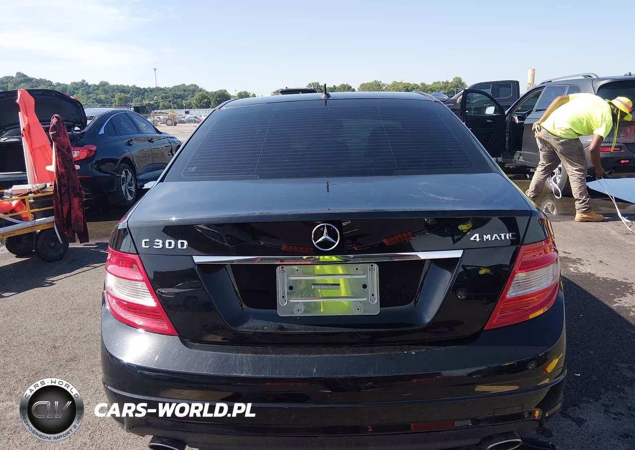 2011 Mercedes-Benz C 300 Luxury 4Matic-Sport 4Matic VIN:WDDGF8BB2BR144020 - 17