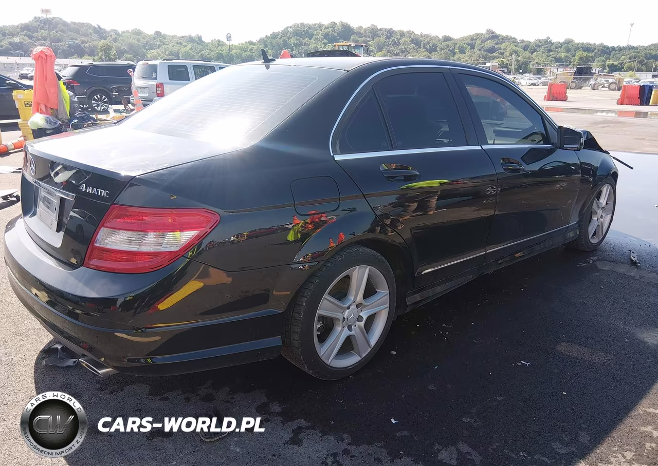 2011 Mercedes-Benz C 300 Luxury 4Matic-Sport 4Matic VIN:WDDGF8BB2BR144020 - 4