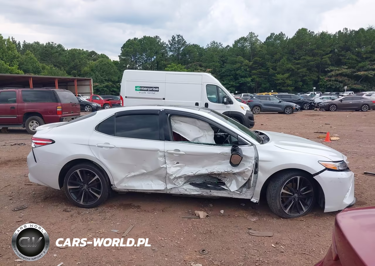 2020 Toyota Camry Xse VIN:4T1K61AK4LU310447 - 13