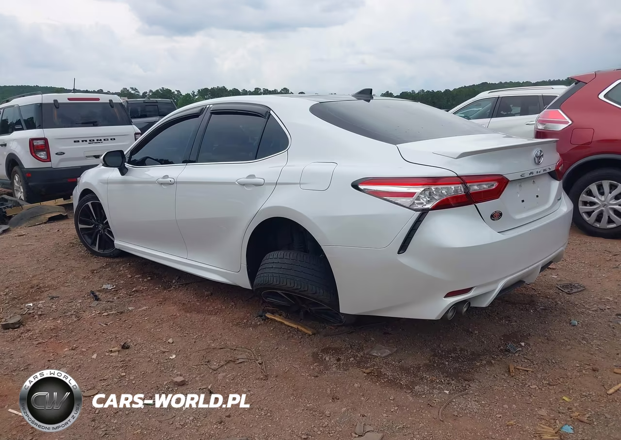 2020 Toyota Camry Xse VIN:4T1K61AK4LU310447 - 3