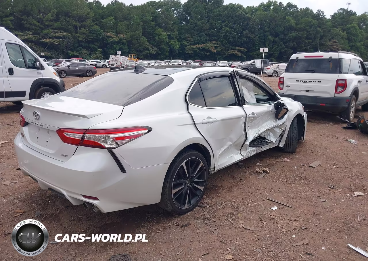 2020 Toyota Camry Xse VIN:4T1K61AK4LU310447 - 4
