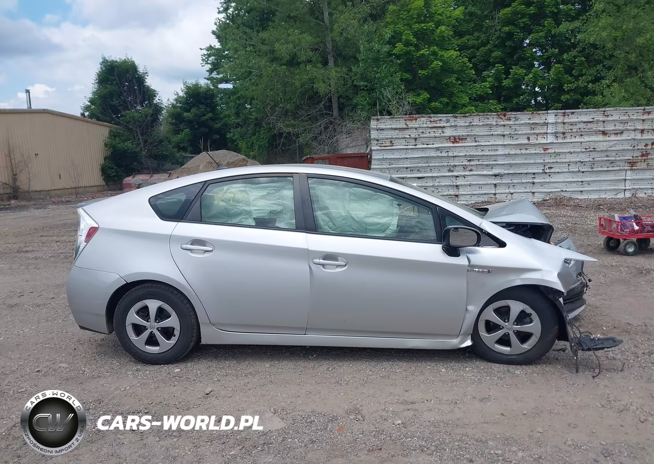 2013 Toyota Prius Four VIN:JTDKN3DU1D5629364 - 12