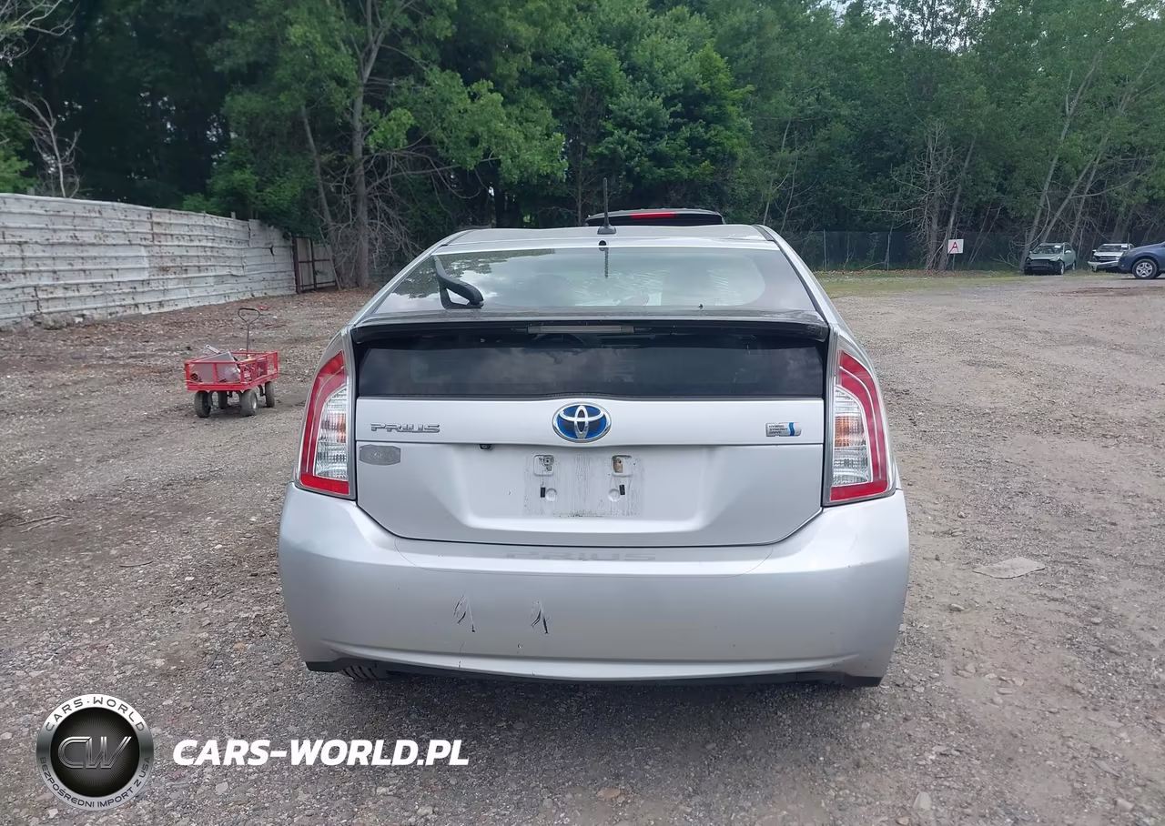 2013 Toyota Prius Four VIN:JTDKN3DU1D5629364 - 15