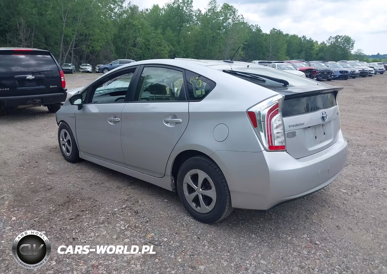 2013 Toyota Prius Four VIN:JTDKN3DU1D5629364 - 3