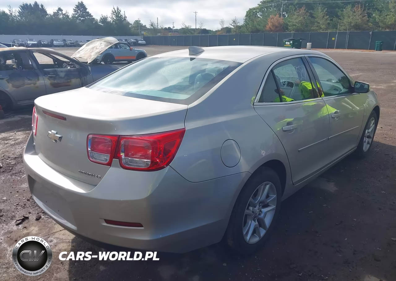 2015 Chevrolet Malibu 1Lt VIN:1G11C5SL7FF314842 - 4