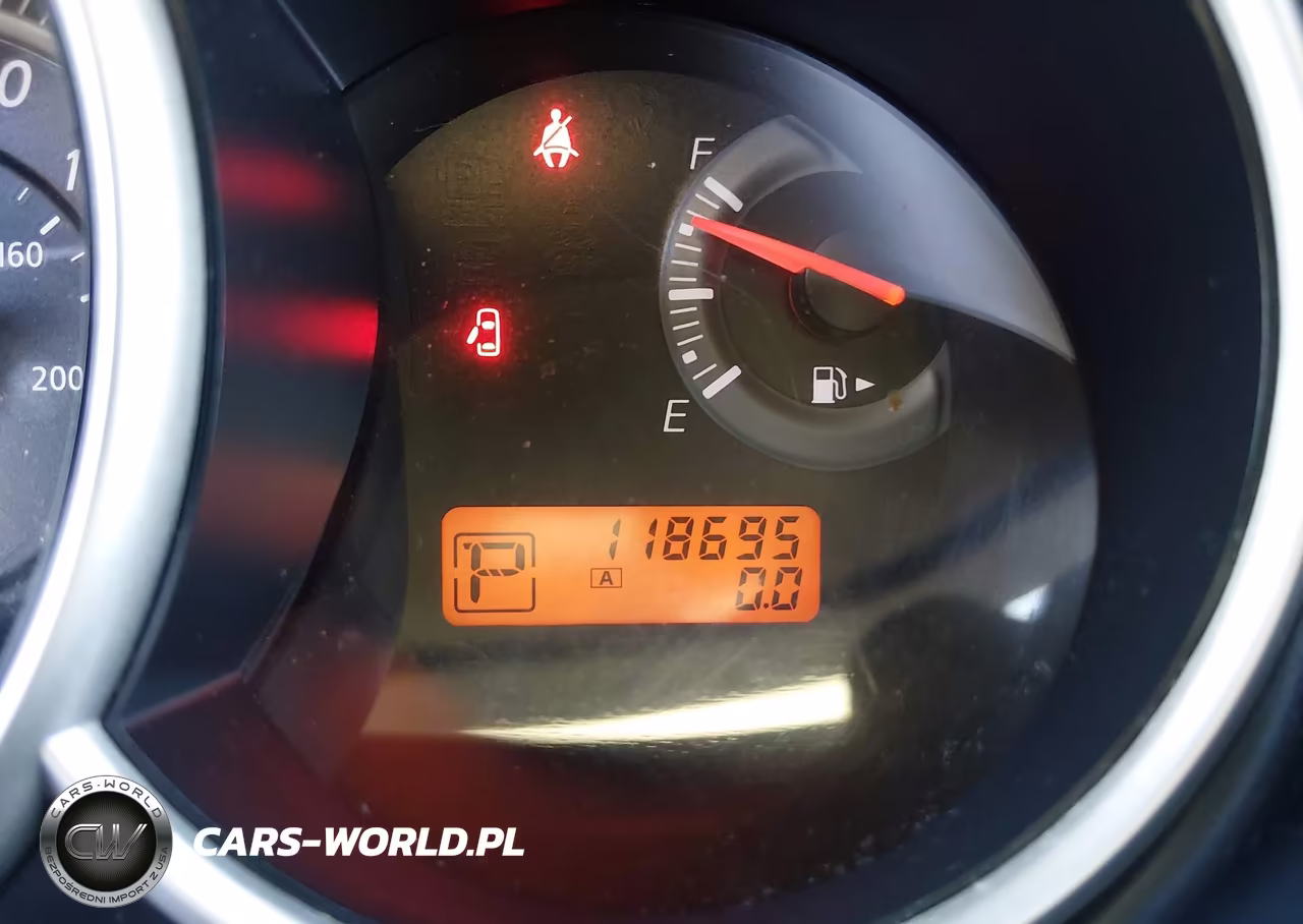 2010 Nissan Versa 1.8S VIN:3N1BC1CPXAL462149 - 18