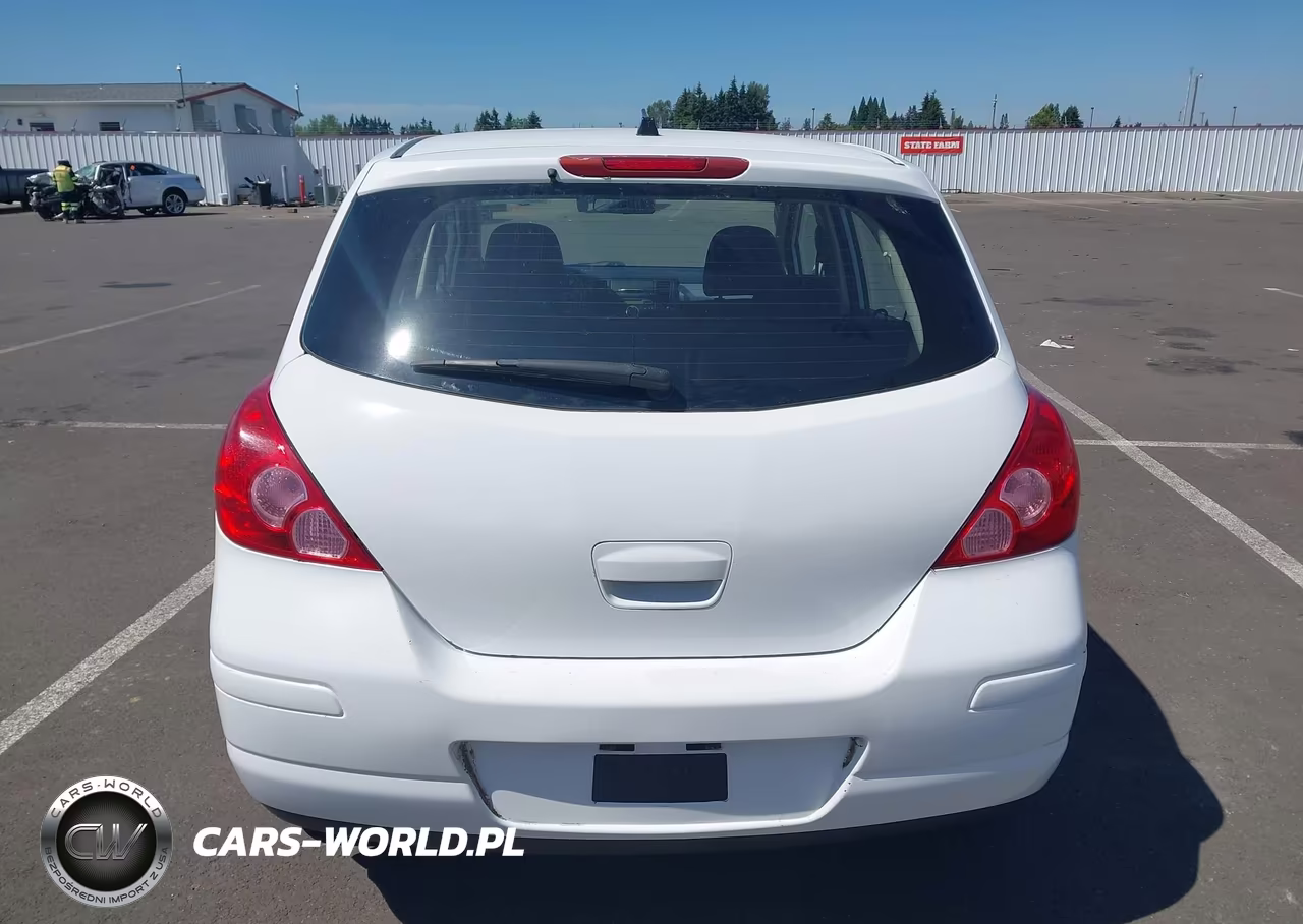 2010 Nissan Versa 1.8S VIN:3N1BC1CPXAL462149 - 19