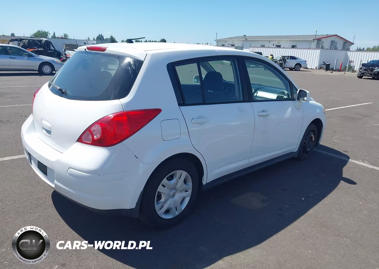 2010 Nissan Versa 1.8S VIN:3N1BC1CPXAL462149 - 4