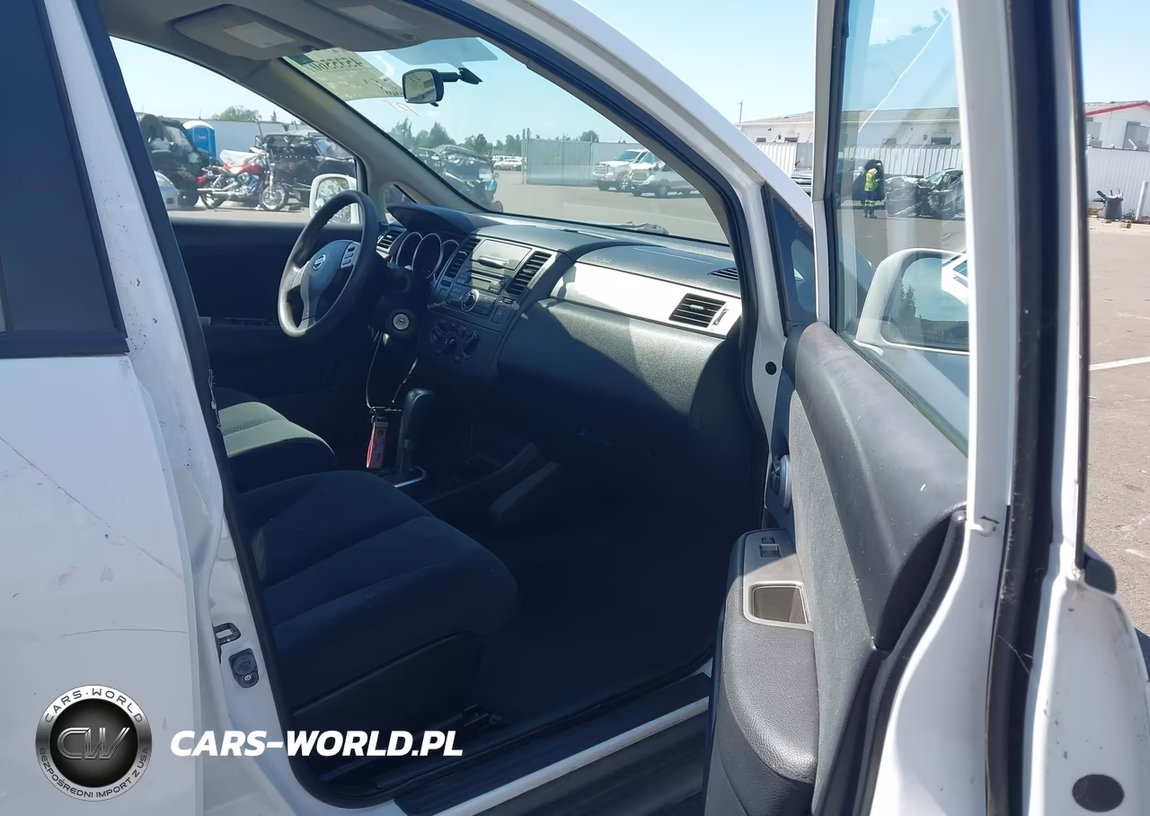 2010 Nissan Versa 1.8S VIN:3N1BC1CPXAL462149 - 5