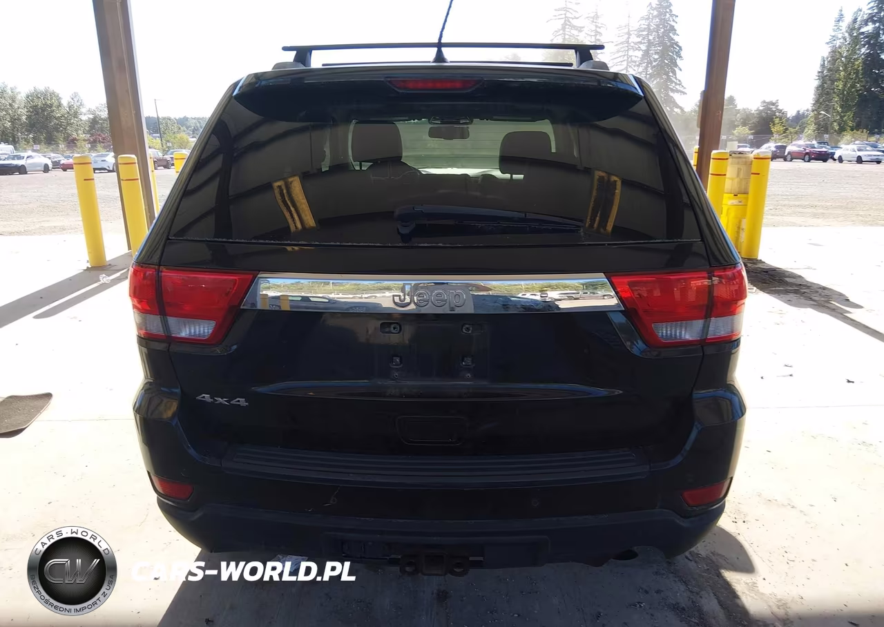 2011 Jeep Grand Cherokee Laredo VIN:1J4RR4GG5BC676222 - 17