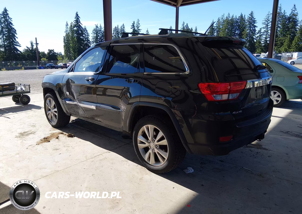 2011 Jeep Grand Cherokee Laredo VIN:1J4RR4GG5BC676222 - 3
