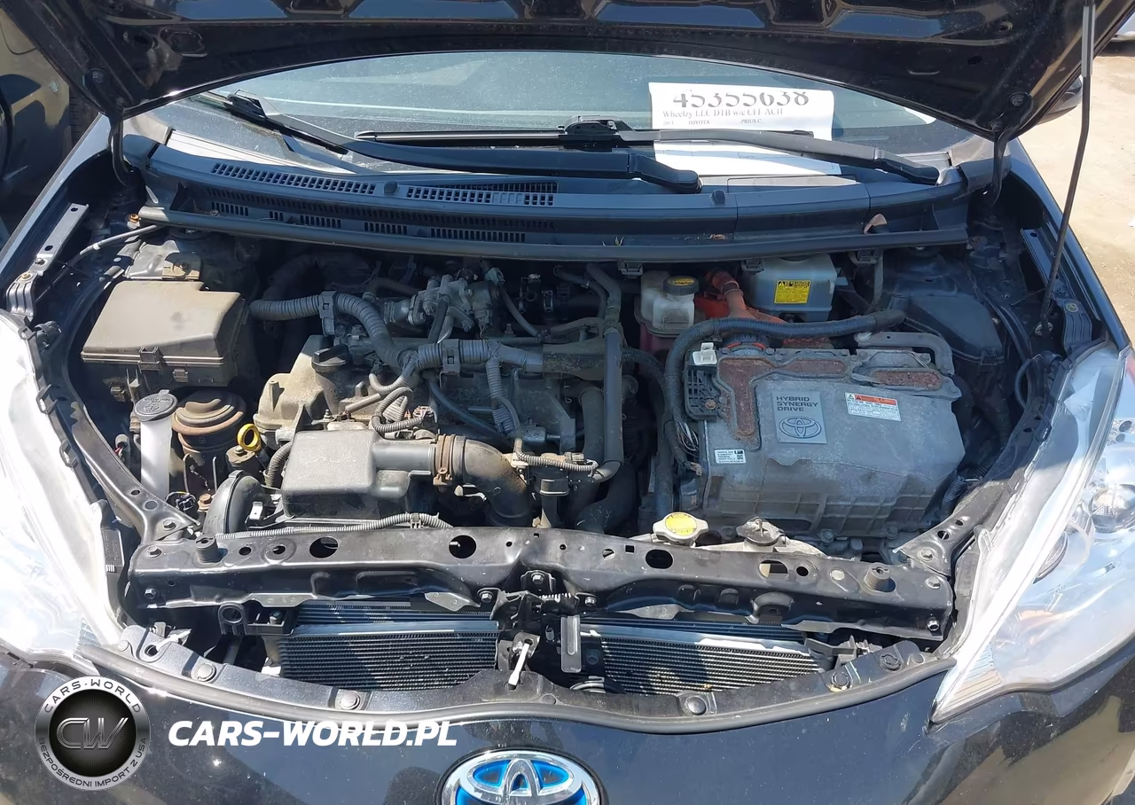 2013 Toyota Prius C One VIN:JTDKDTB31D1042358 - 10