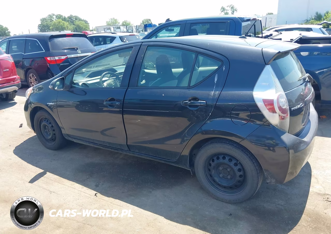 2013 Toyota Prius C One VIN:JTDKDTB31D1042358 - 14