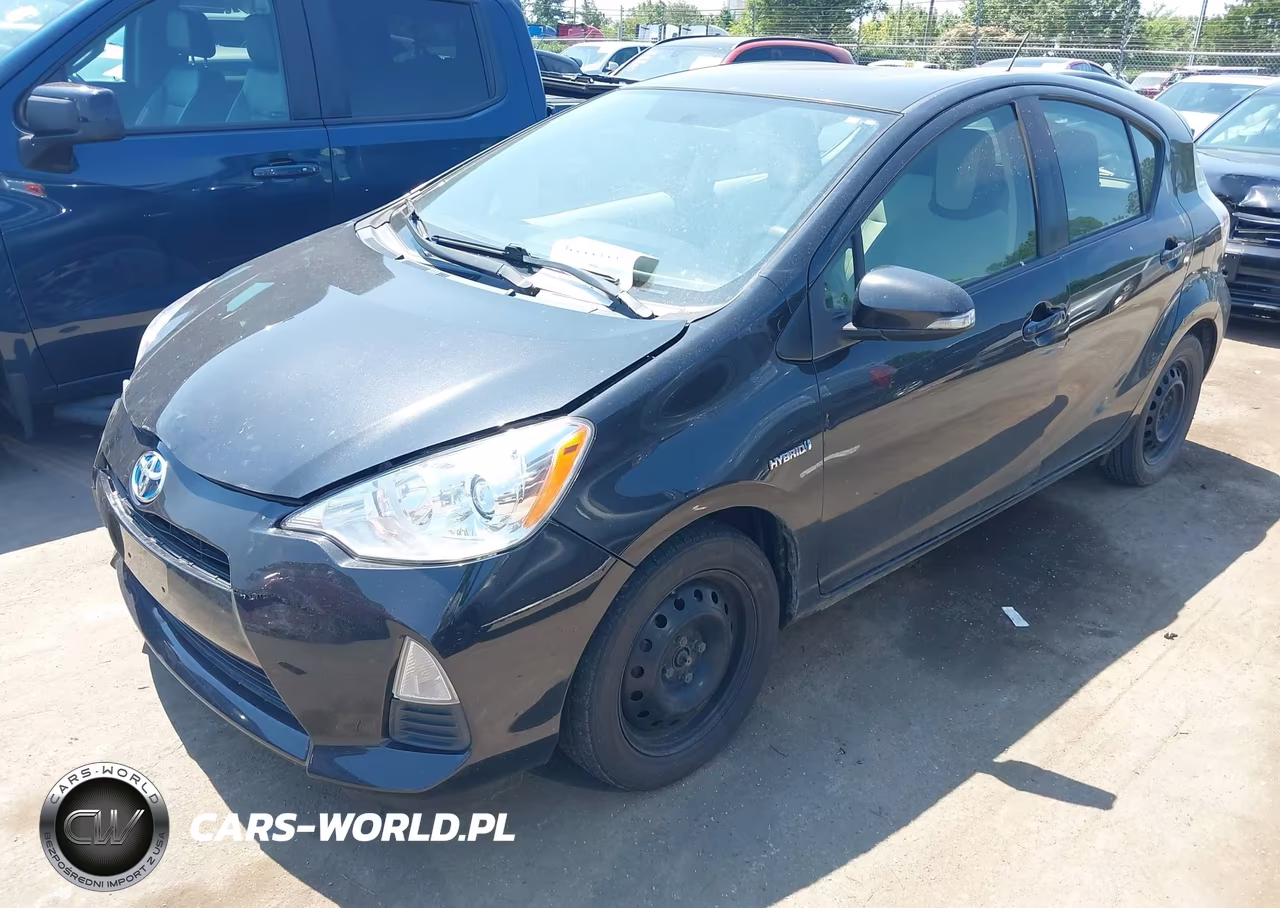 2013 Toyota Prius C One VIN:JTDKDTB31D1042358 - 2
