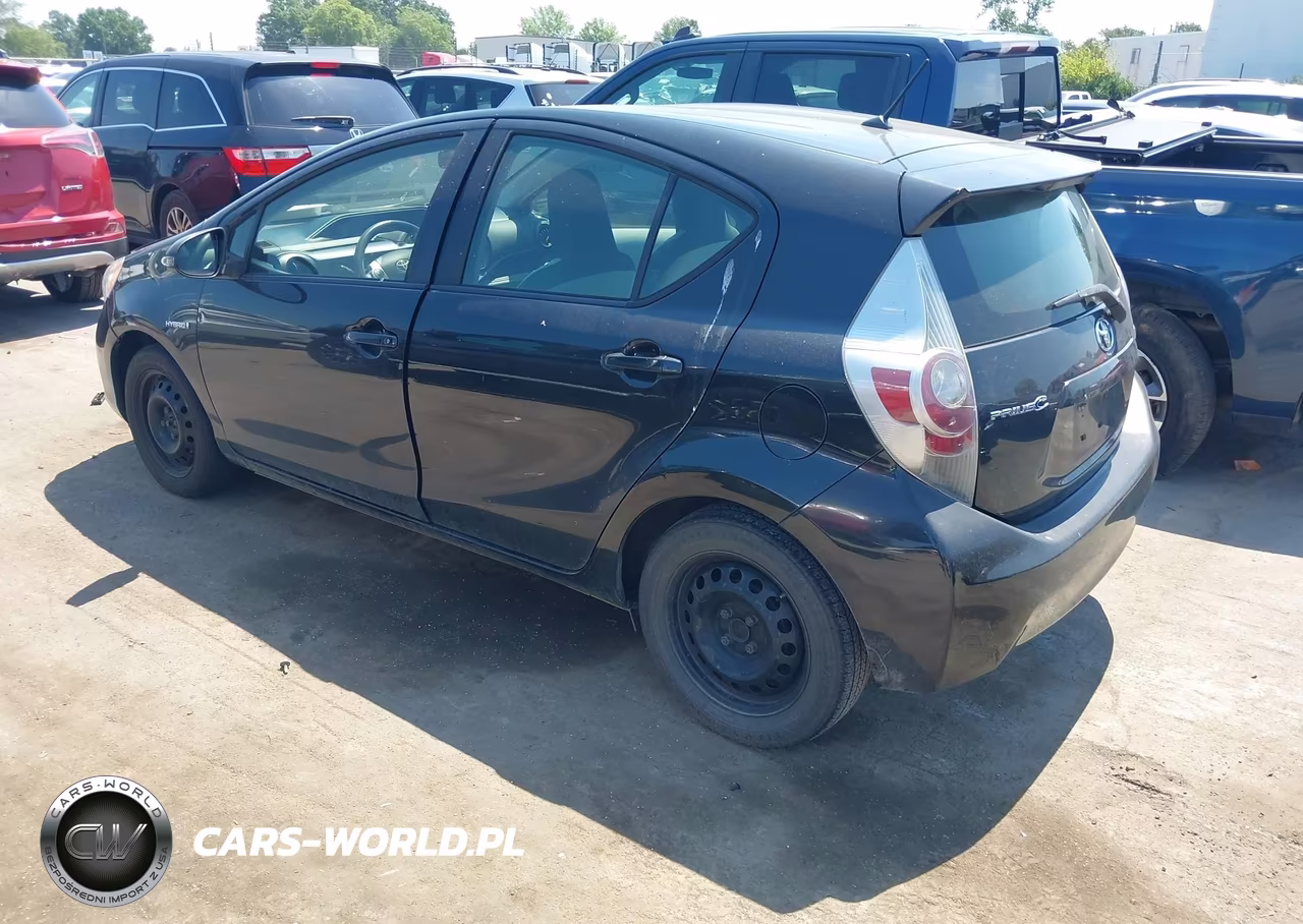 2013 Toyota Prius C One VIN:JTDKDTB31D1042358 - 3