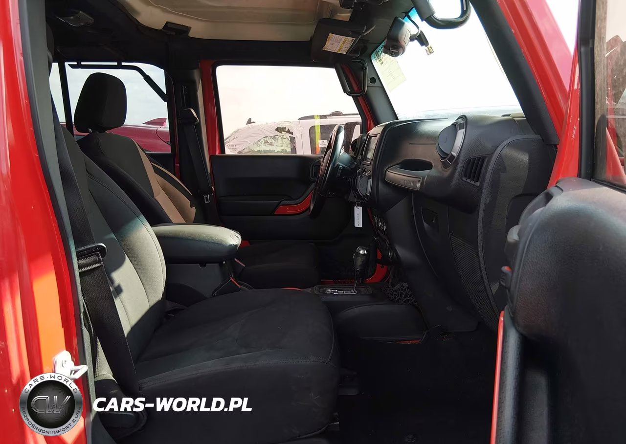 2016 Jeep Wrangler Unlimited Sport VIN:1C4HJWDG9GL278382 - 5