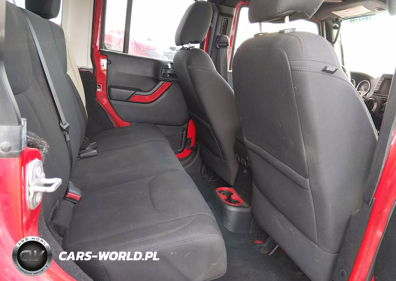 2016 Jeep Wrangler Unlimited Sport VIN:1C4HJWDG9GL278382 - 8