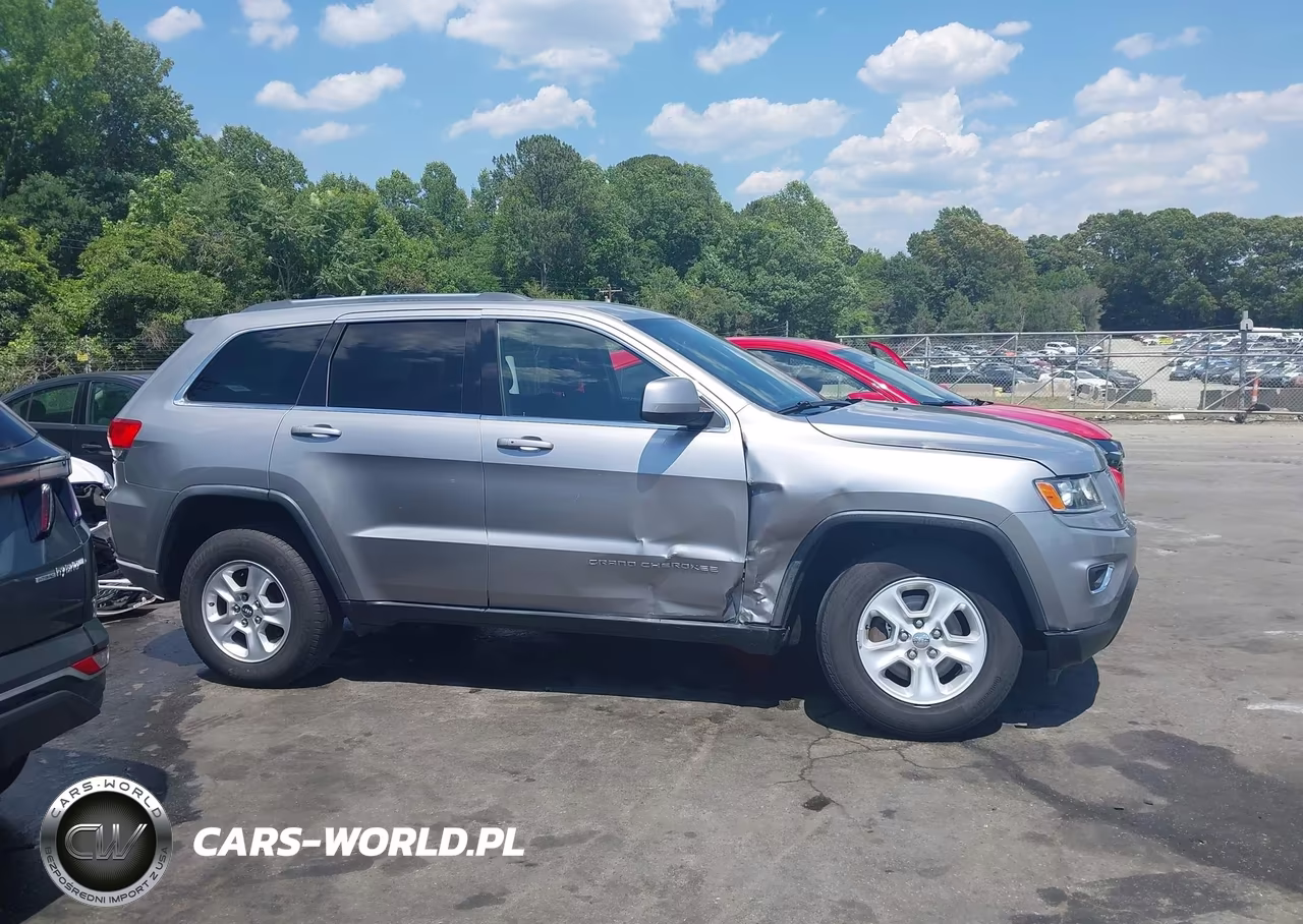 2015 Jeep Grand Cherokee Laredo VIN:1C4RJFAG2FC116861 - 13