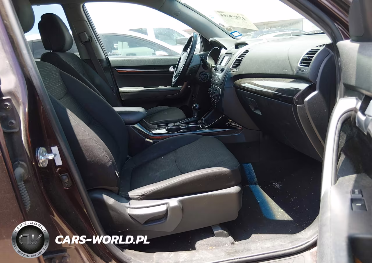 2014 Kia Sorento Lx VIN:5XYKT4A60EG511400 - 5