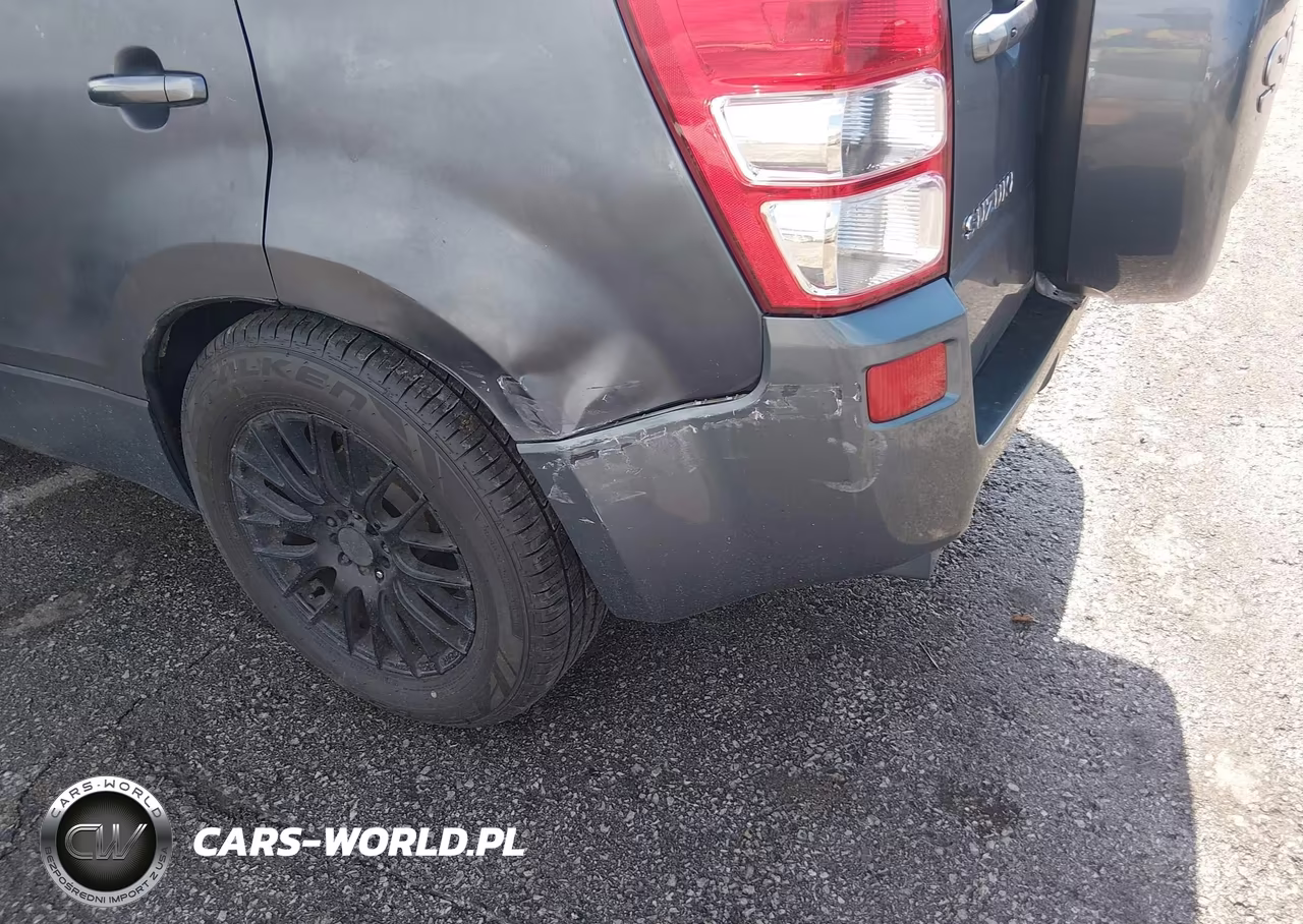 2006 Suzuki Grand Vitara Luxury VIN:JS3TE947464104925 - 6