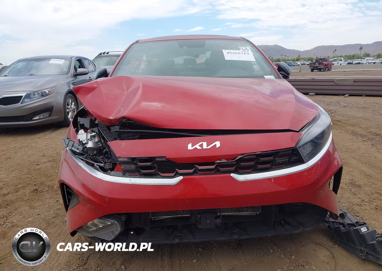 2024 Kia Forte Gt-Line VIN:3KPF54AD2RE824140 - 12