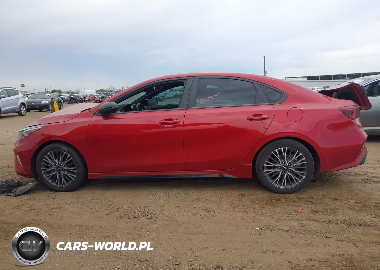2024 Kia Forte Gt-Line VIN:3KPF54AD2RE824140 - 14