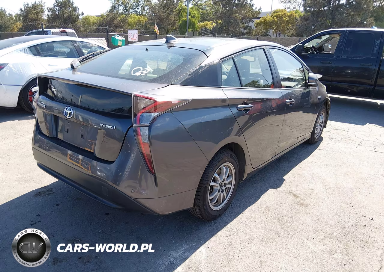 2017 Toyota Prius Four VIN:JTDKARFU0H3042814 - 4
