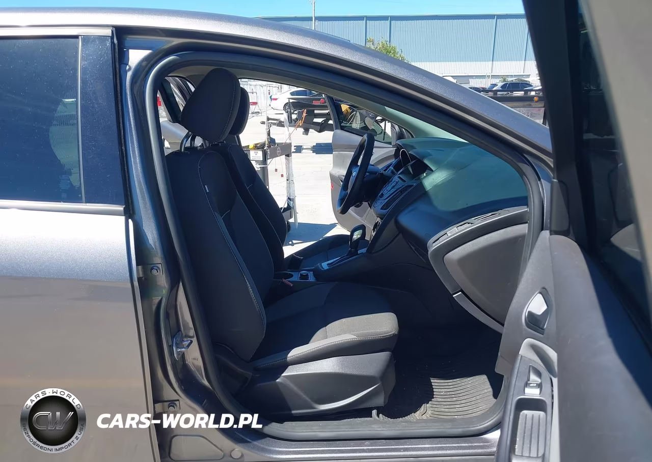 2013 Ford Focus S VIN:1FADP3E22DL277705 - 5