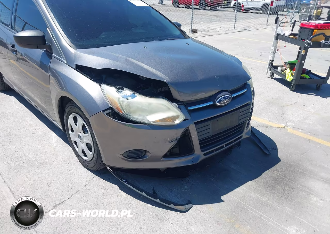 2013 Ford Focus S VIN:1FADP3E22DL277705 - 6
