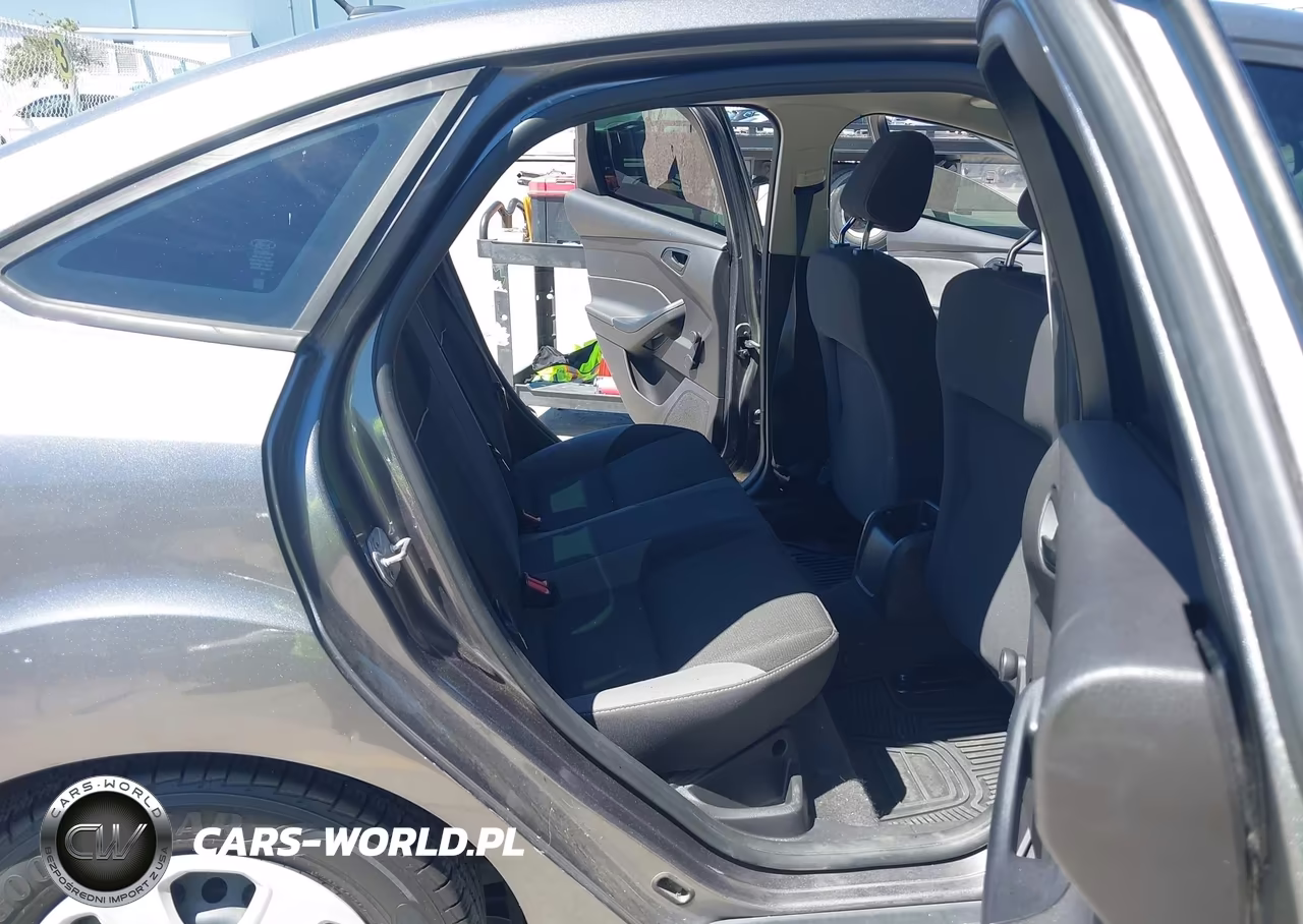 2013 Ford Focus S VIN:1FADP3E22DL277705 - 8