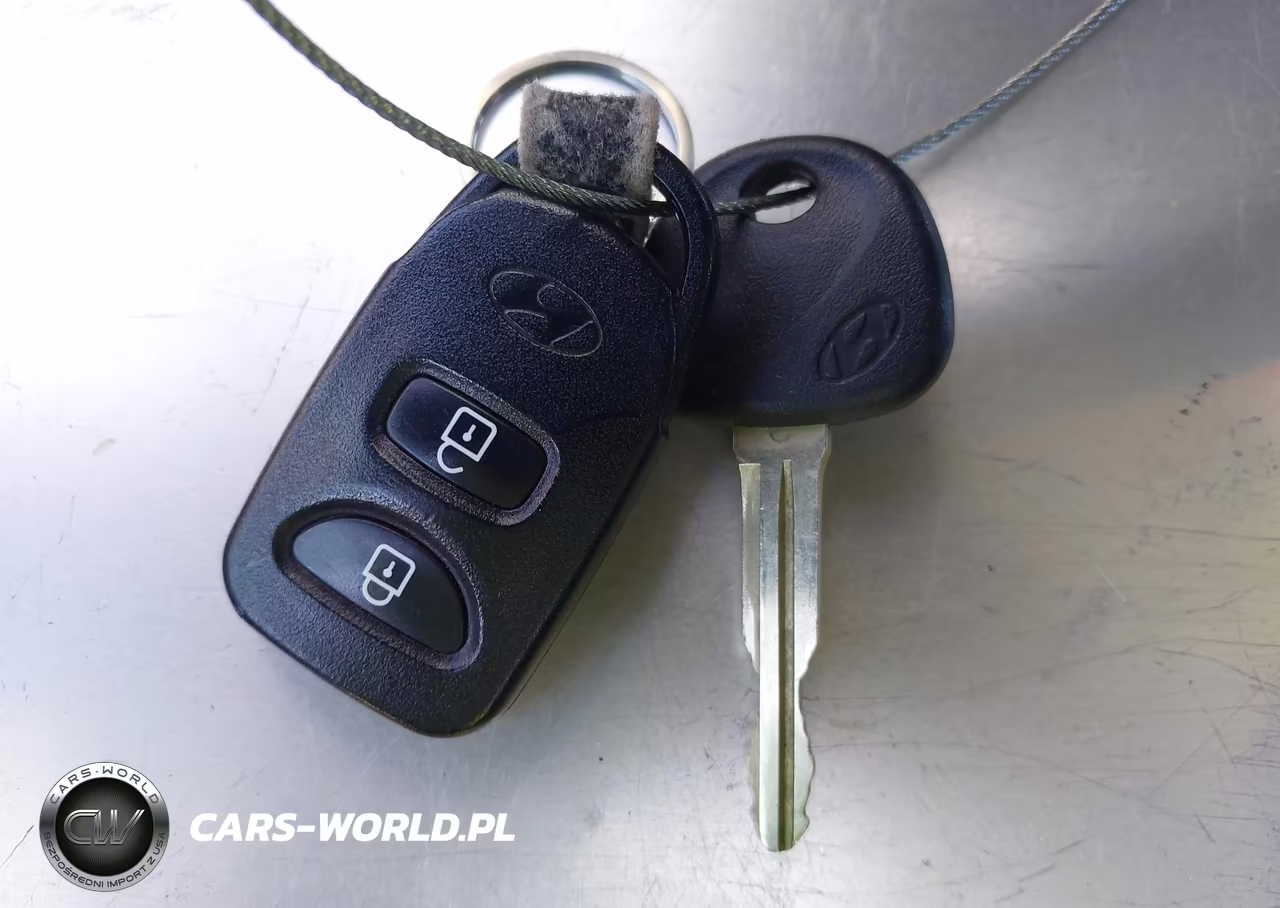 2011 Hyundai Tucson Limited VIN:KM8JUCACXBU141426 - 11