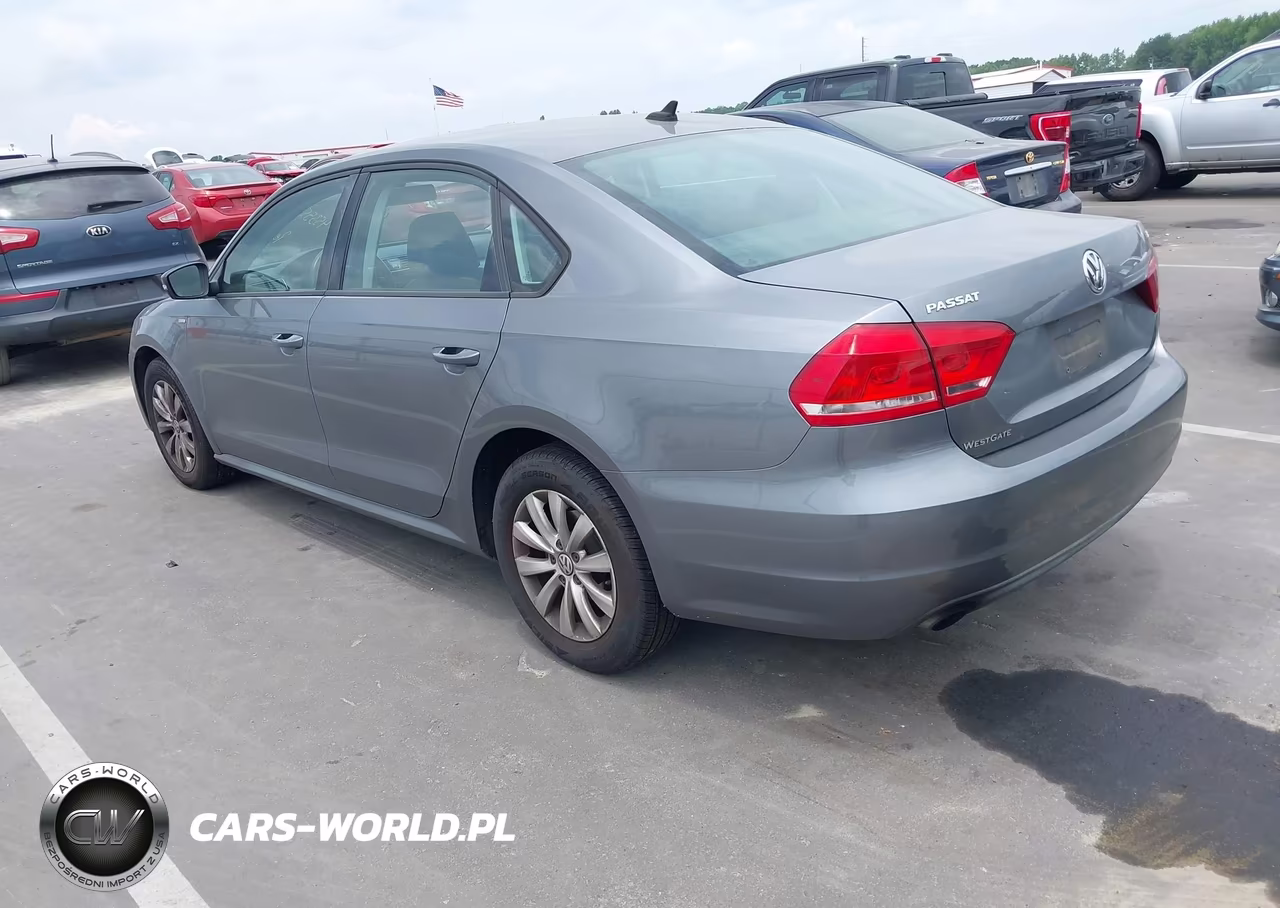 2015 Volkswagen Passat 1.8T Wolfsburg Edition VIN:1VWAT7A38FC026363 - 3