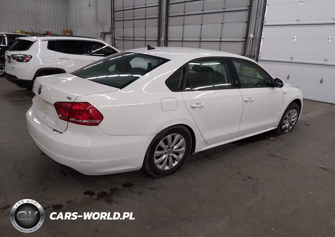 2014 Volkswagen Passat 1.8T Wolfsburg Edition VIN:1VWAT7A3XEC086885 - 4